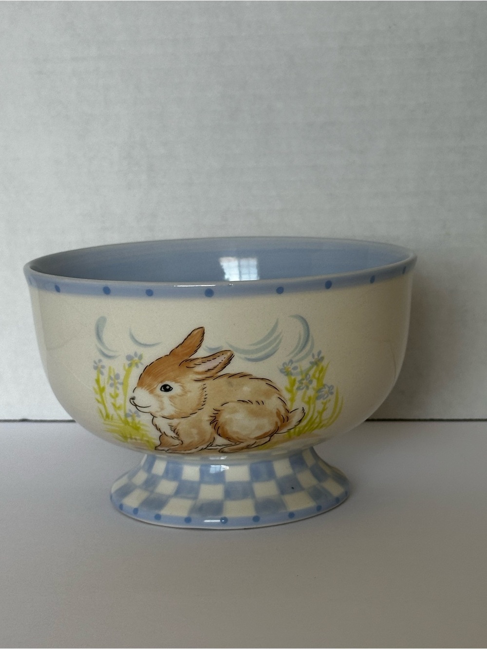 Global Desi Cream and Light Blue Bunny Pedestal Bowl